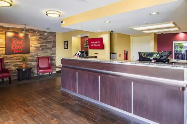 Red Oak Inn Southfield 4