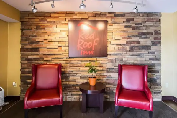 Red Oak Inn Southfield 5